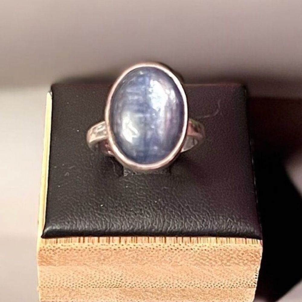 Artisan Made Sterling Silver Genuine Kyanite Cabachon Ring Size 6 Brand New